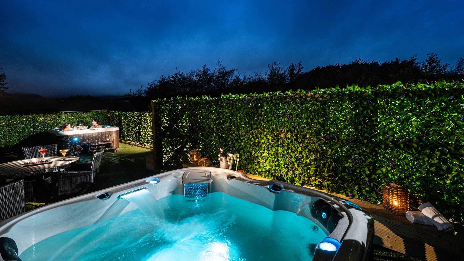 An image labelled Hot Tub