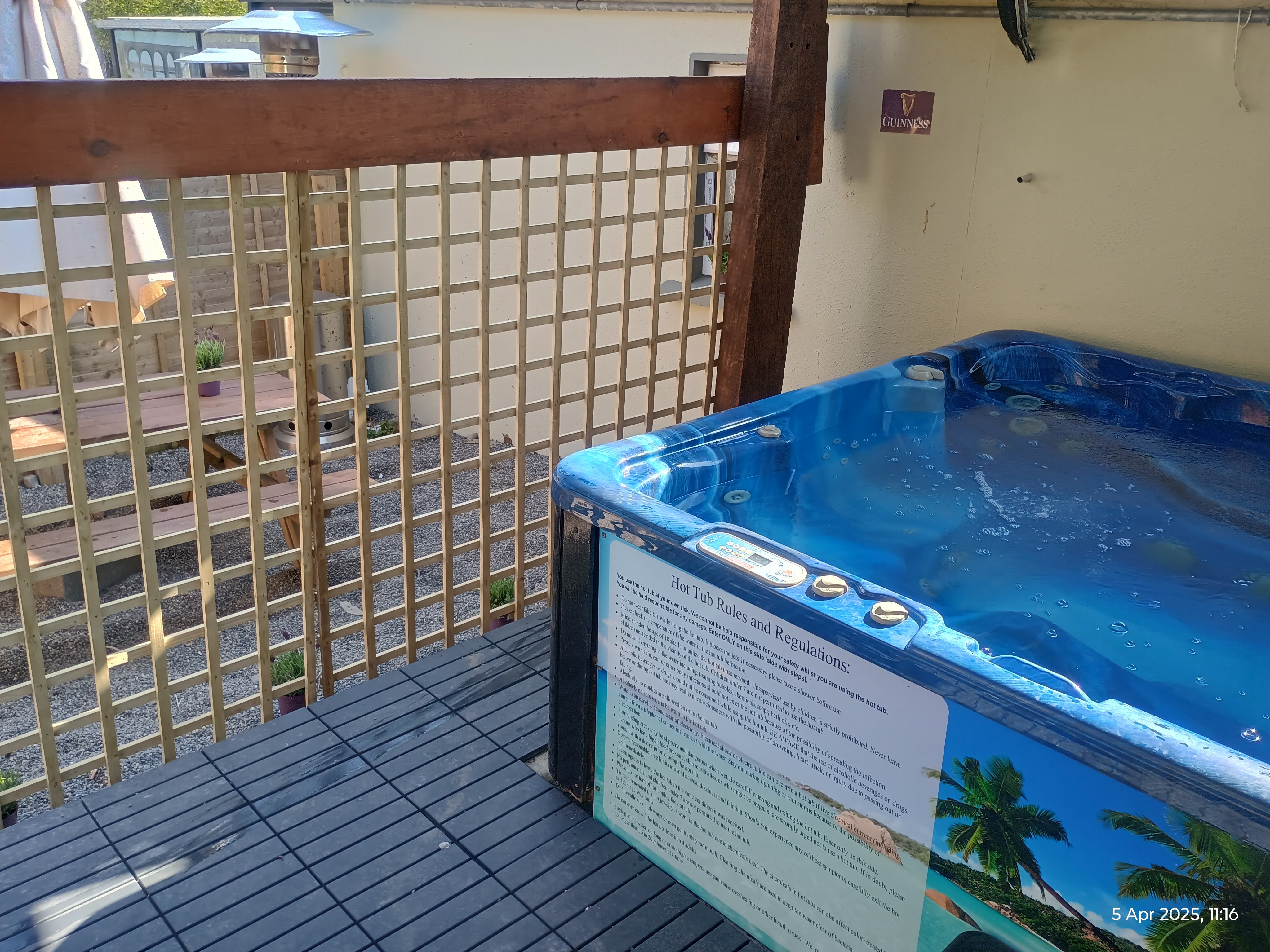 An image labelled Hot Tub
