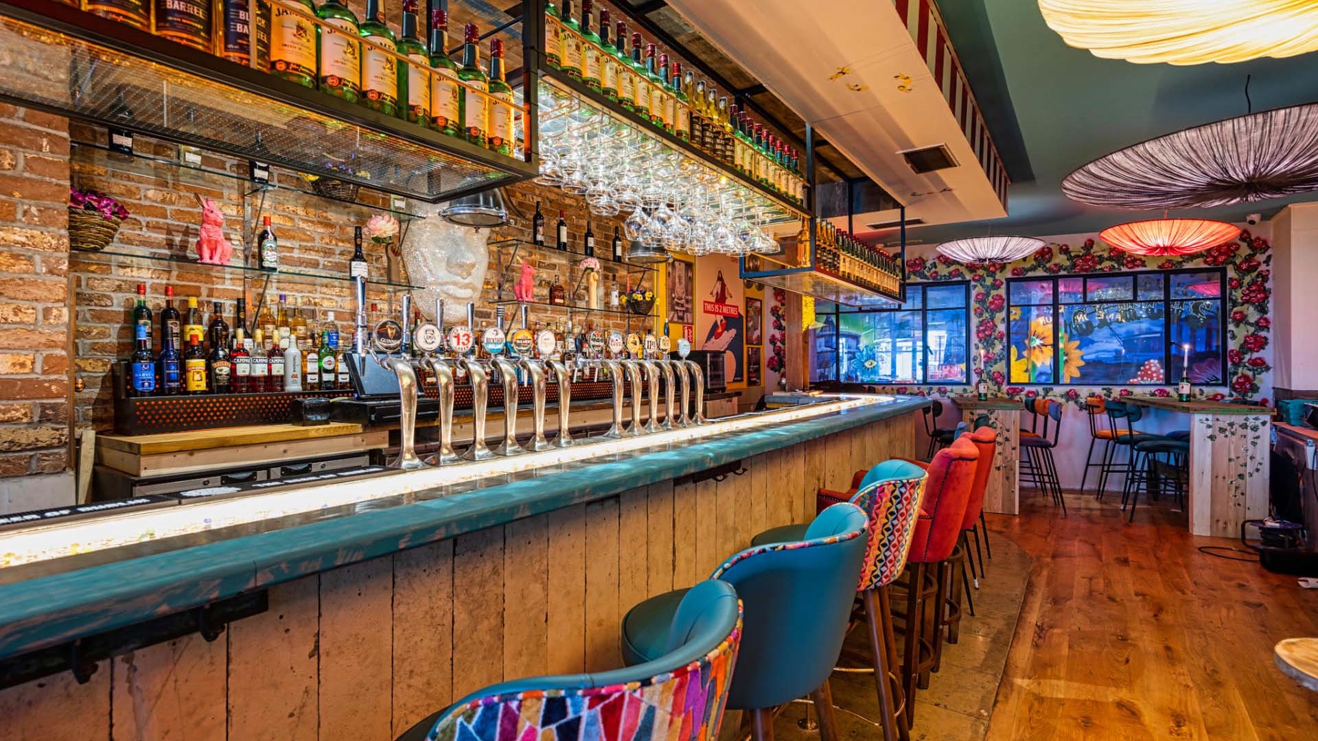 Hình ảnh có nhãn Lounge or bar