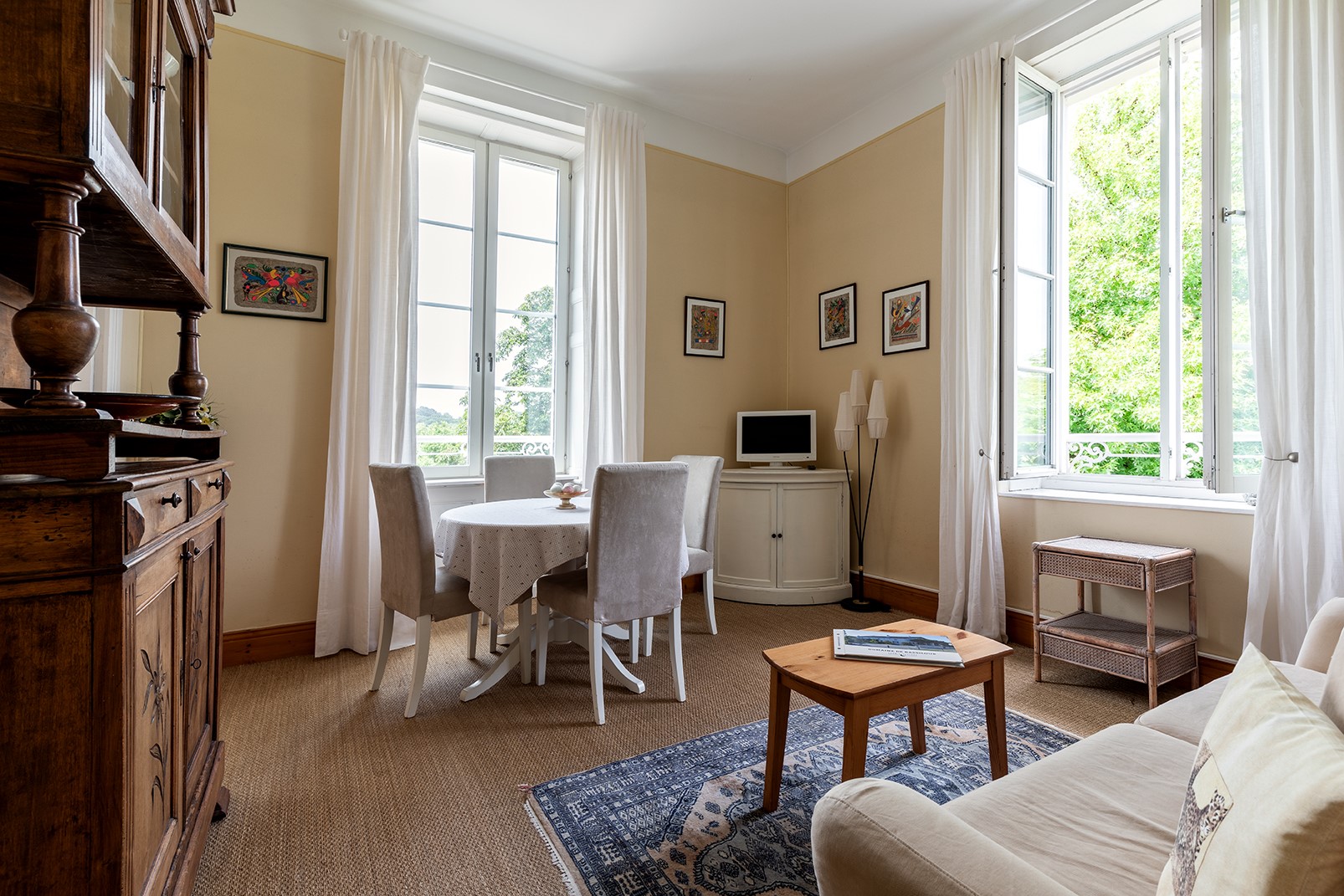 An image labelled Photo de toute la chambre