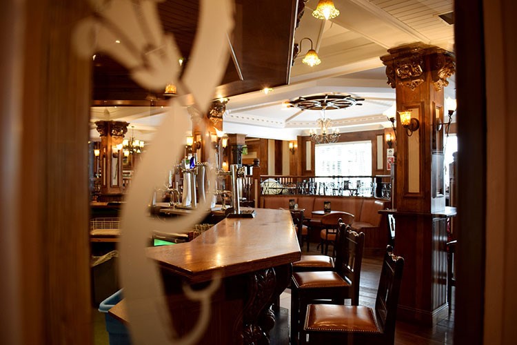An image labelled Lounge or bar