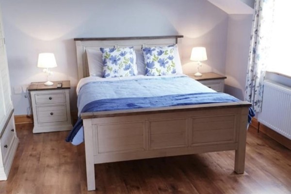 An image labelled Twin Room