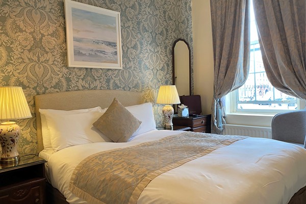 An image labelled Small Double Room