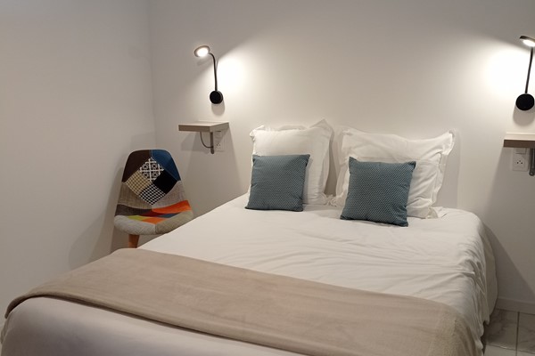 An image labelled Appartment 6 Personnes (3 Dbl) Rez de Jardin Vue Mer