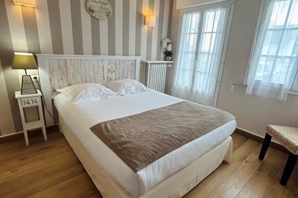 An image labelled Chambre Double Confort Côté Mer