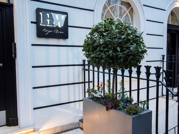 An image labelled Facade/entrance