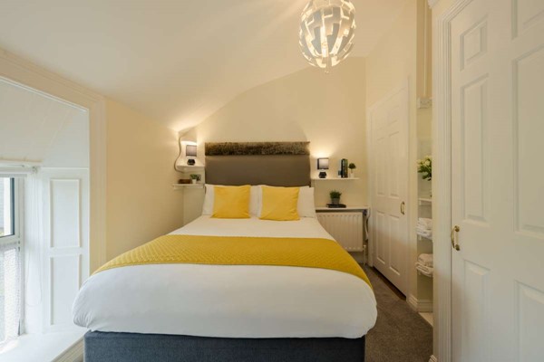 An image labelled Small Double Room