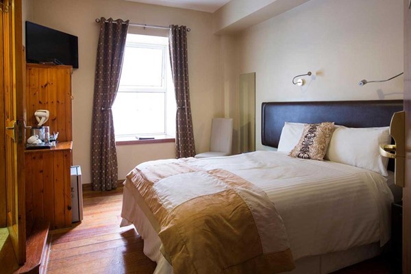 An image labelled Single Room