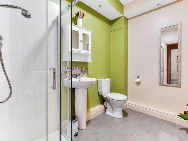 An image labelled Bathroom