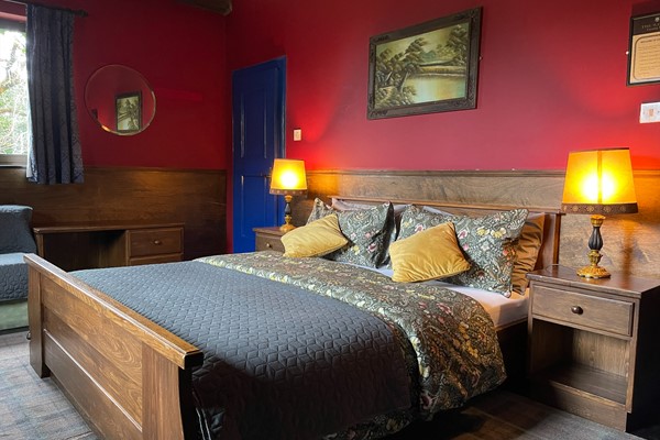 An image labelled Double Deluxe (Large) Room
