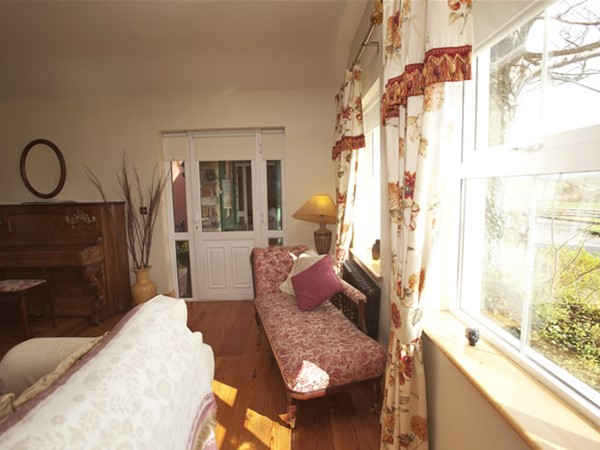 An image labelled Living room