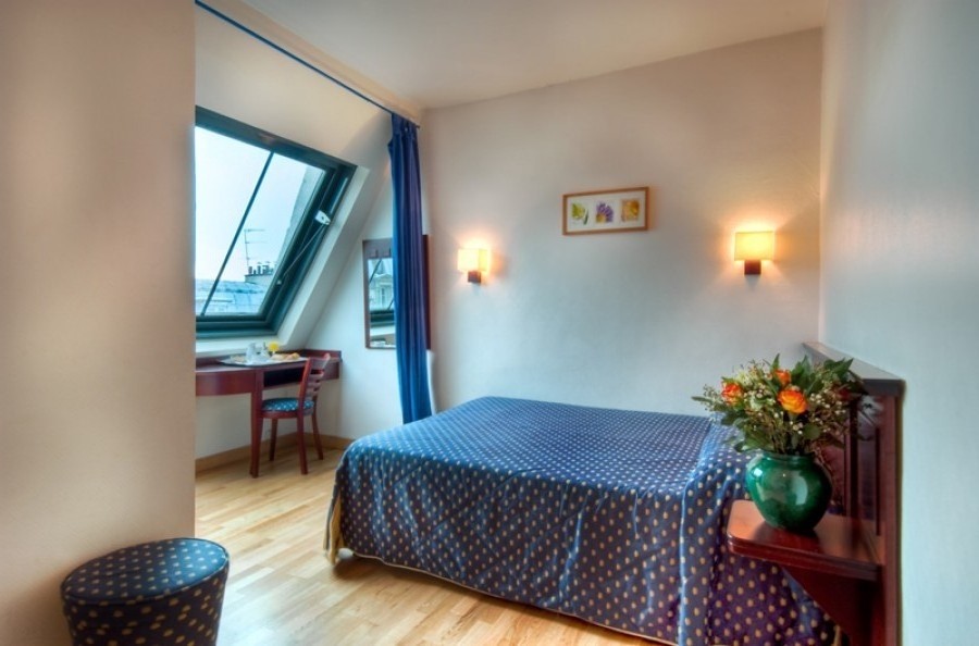 chambre familliale, suite familliale pas cher paris 9eme arrondissement;