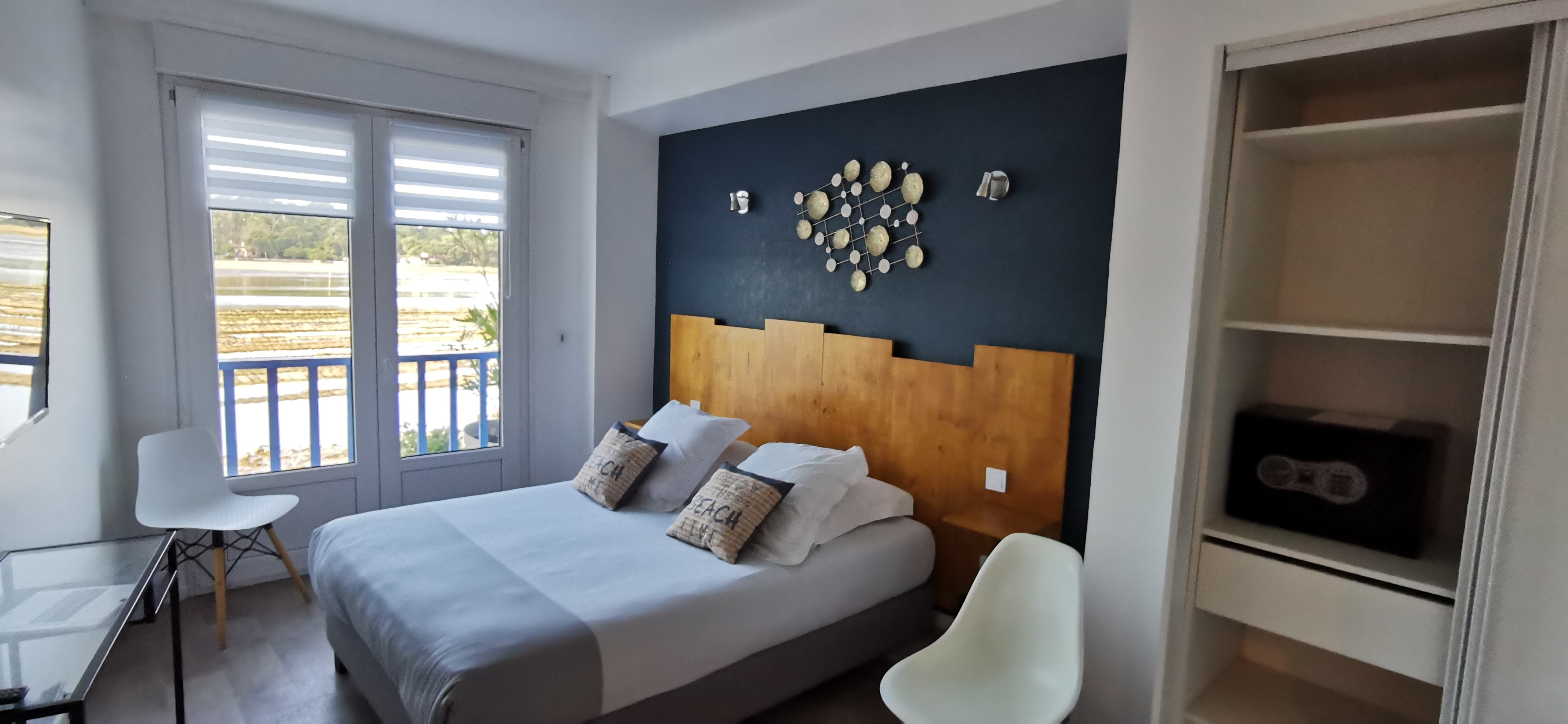 Chambre supérieure avec vue sur le lac