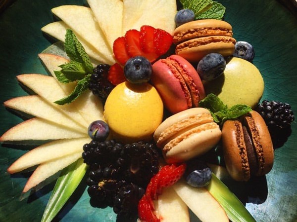 An image labelled Petit Déjeuner