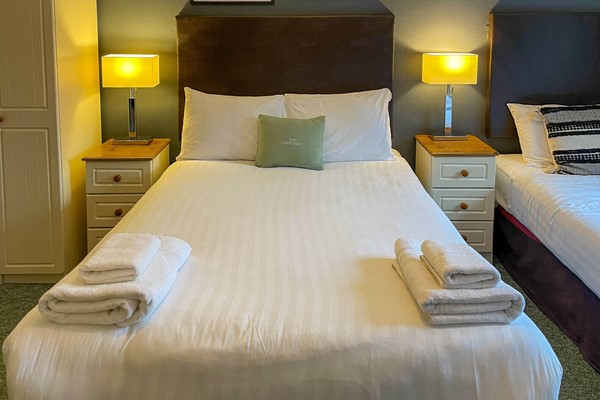An image labelled Twin Room