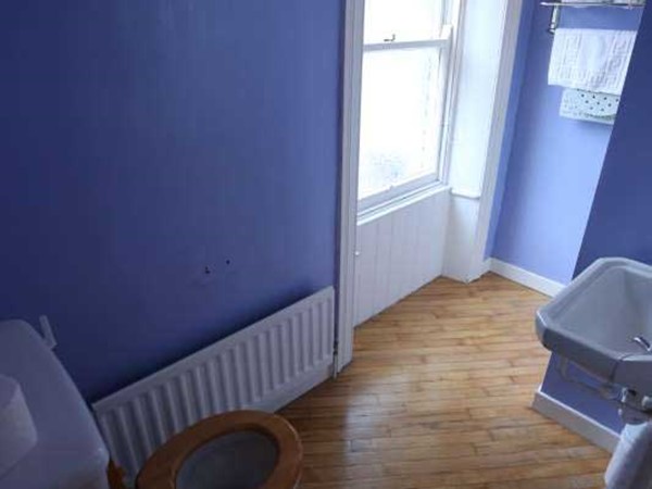 An image labelled Bathroom