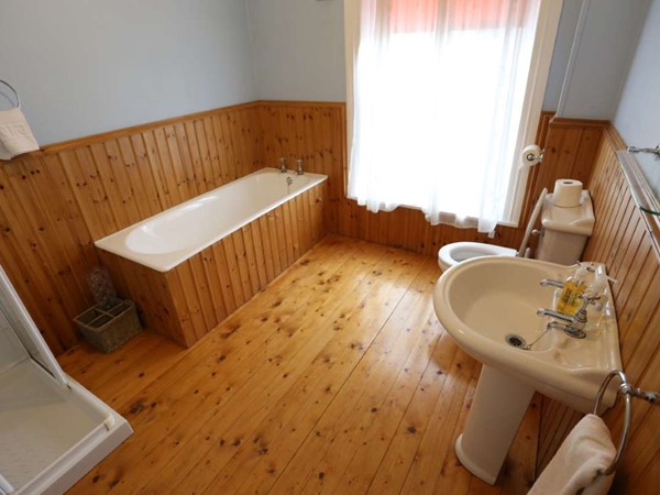 An image labelled Bathroom