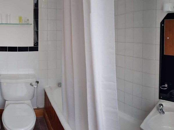 Hình ảnh có nhãn Bathroom