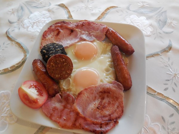 An image labelled Breakfast