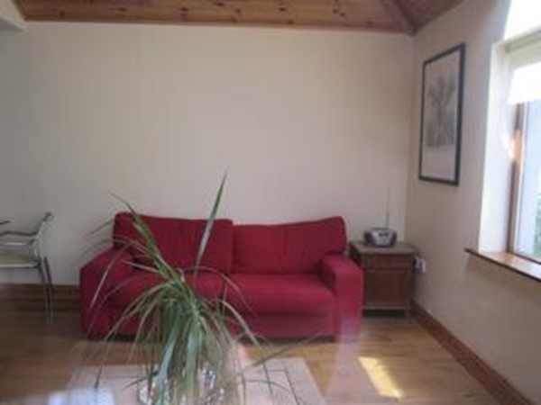 An image labelled Living room