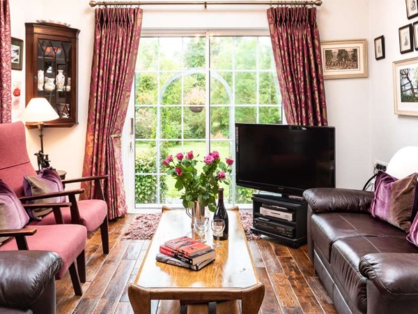 An image labelled Living room
