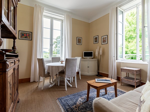 An image labelled Living room