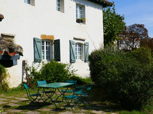 An image labelled Garden