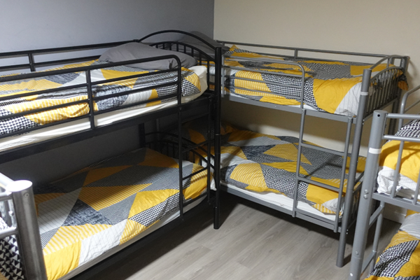 An image labelled 6 Bunks (1 Over 1) Room