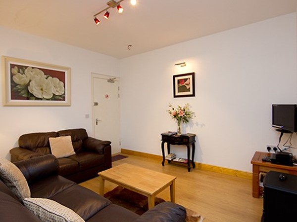 An image labelled Living room