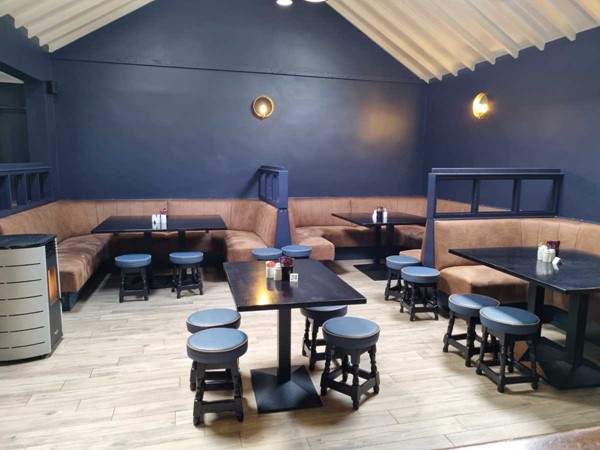An image labelled Lounge or bar