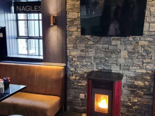 An image labelled Lounge or bar