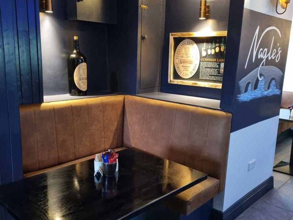 An image labelled Lounge or bar