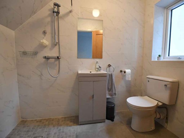 An image labelled Bathroom