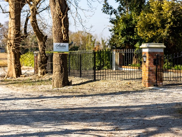 An image labelled Neighbourhood