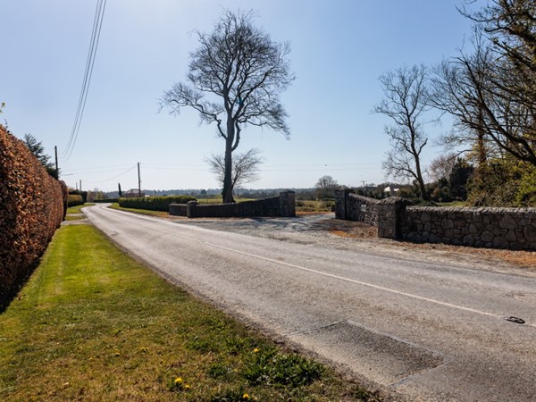 An image labelled On site