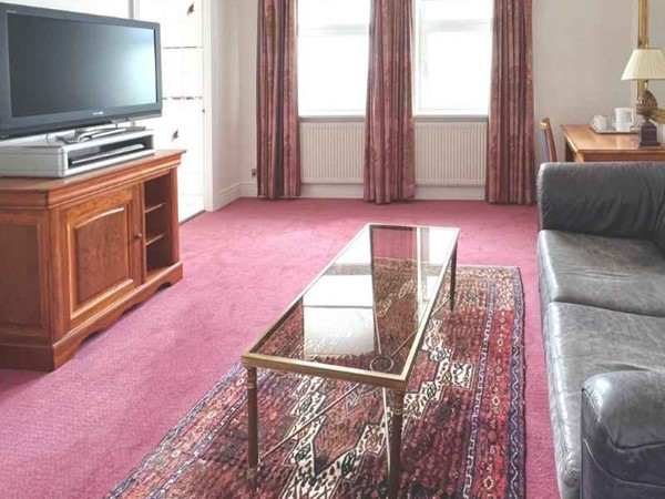 An image labelled Living room