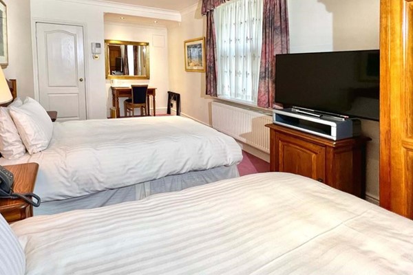 An image labelled Twin Suite