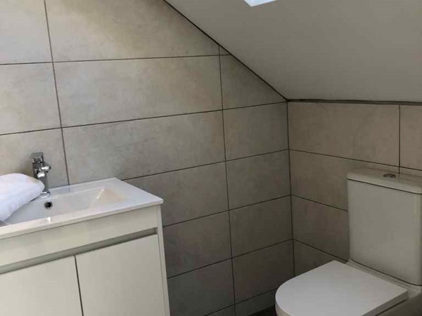 An image labelled Bathroom