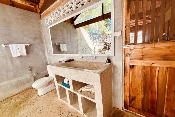 Hình ảnh có nhãn Phòng Wooden Waterfall House