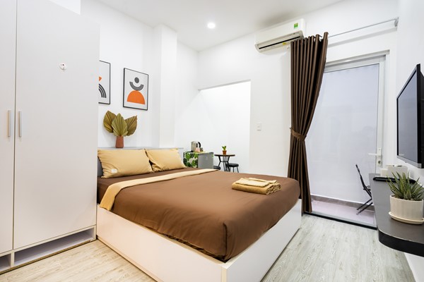 An image labelled Standard Queen Room