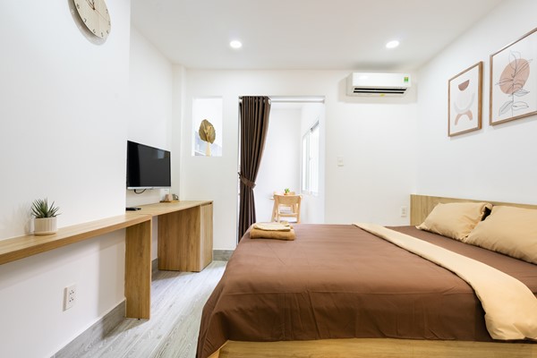 An image labelled Superior Queen Studio Room