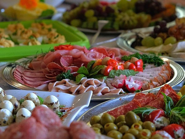 An image labelled Food