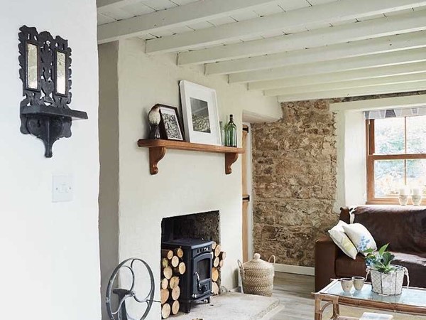 An image labelled Living room
