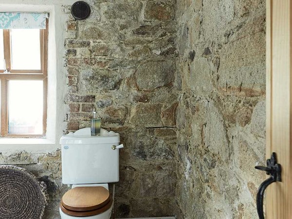 An image labelled Bathroom
