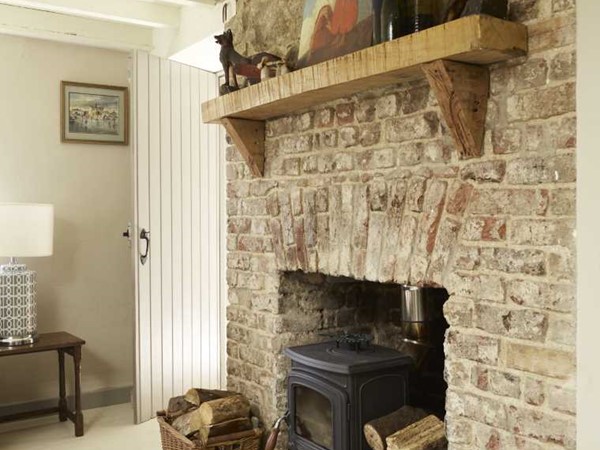 An image labelled Living room