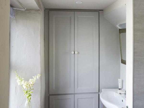 An image labelled Bathroom