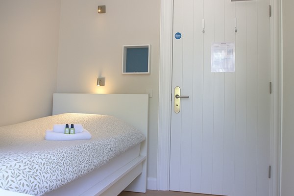 An image labelled Single Room