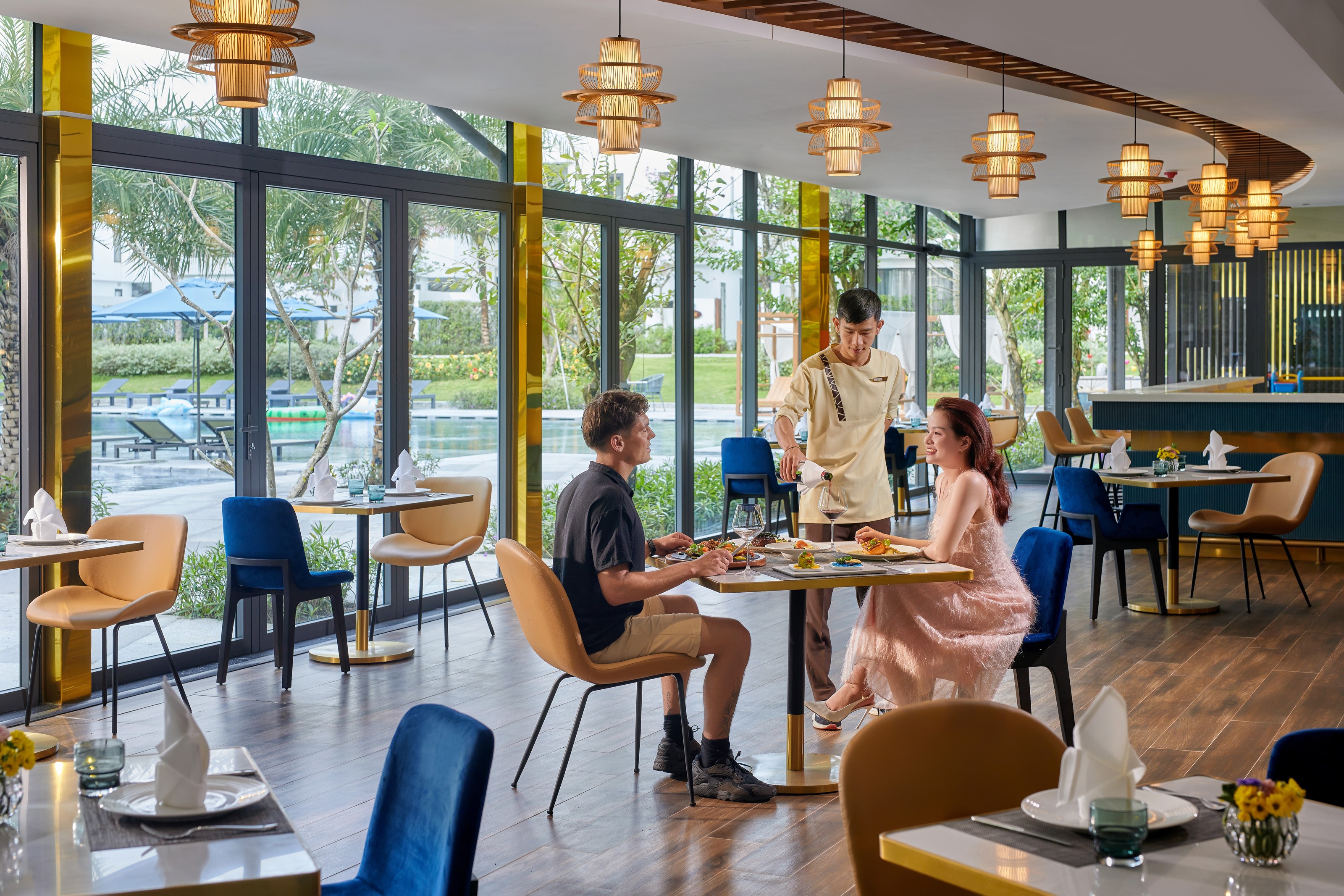 ROYAL CAFE RESTAURANT