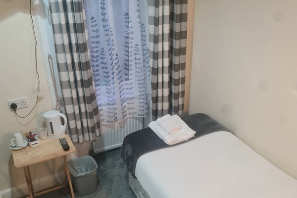 An image labelled Single Room