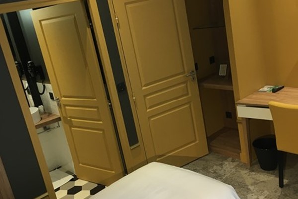 An image labelled Double and Single Triple Standard Room